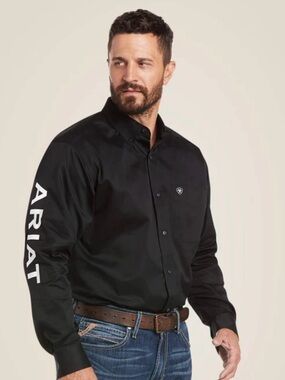 Ariat Black Long-Sleeve Button-Down Shirt with Sleeve Logo